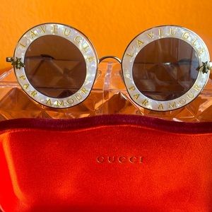 GUCCI L'AVEUGLE PAR AMOUR PEARL LINE DETAILING ROUND SUNGLASSES”